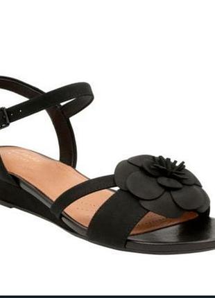 Босоніжки. clarks. замш.