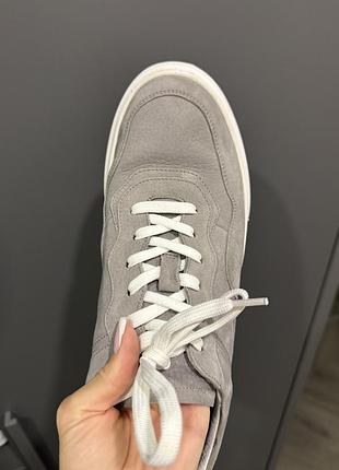 Продам класичні кросівки tommy hilfiger