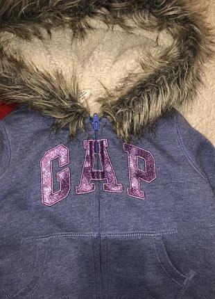 Кофта gap на 4р і 2р 2