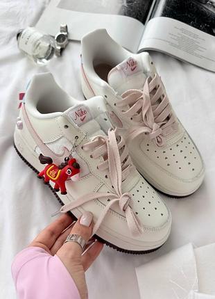 Женские кроссовки nike air force кожа