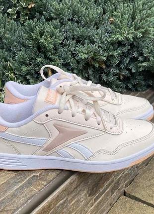 Reebok оригінальні фірмові шкіряні жіночі кросівки снікерси натуральна шкіра