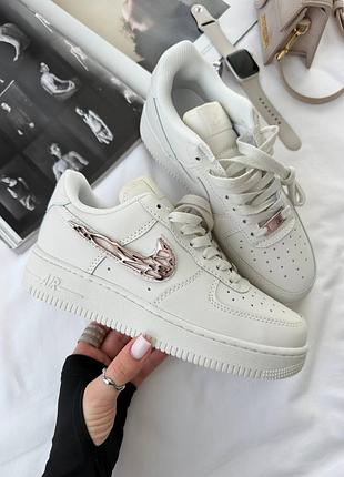 Женские кроссовки nike air force кожа