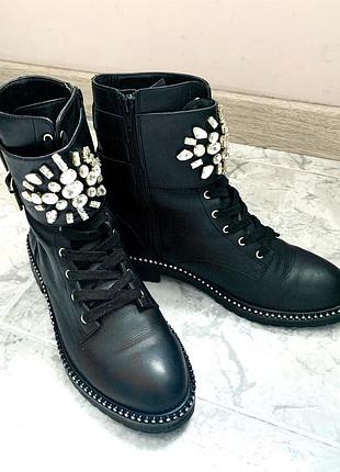 Шкіряні черевики kurt geiger демі устілка 26 см 40 розмір