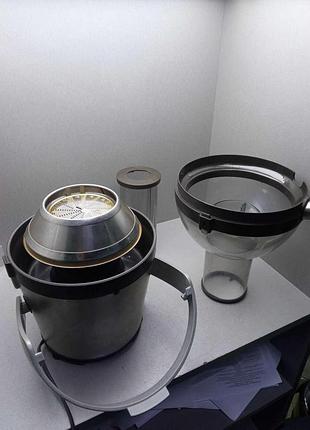Соковыжималка электрическая б/у philips hr1871