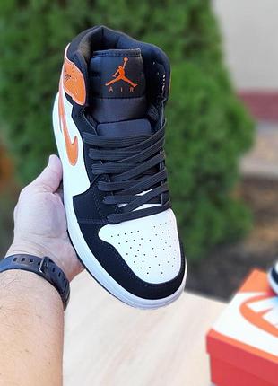 Nike air jordan белые с чёрным с оранжевым