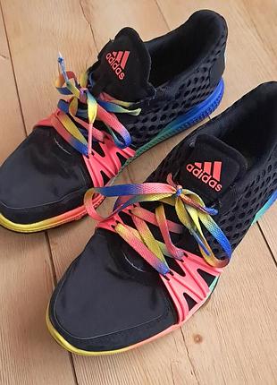 Кроссовки adidas женские, 40р