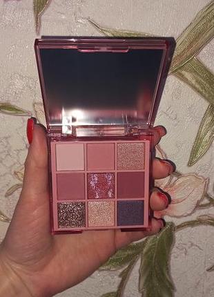 Палетка теней для век от farmasi rose dune