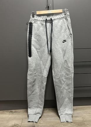 Спортивні штани nike fleece tech