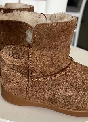 Зимові чоботи ugg для малюків. устілка 13,5 см