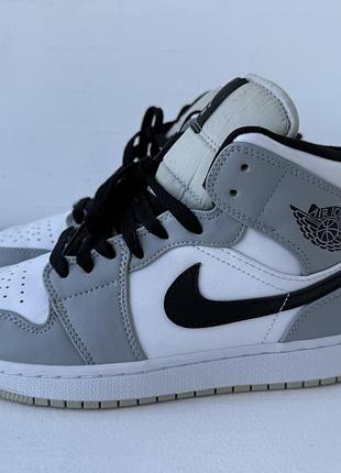 Nike air jordan 1 mid кросівки