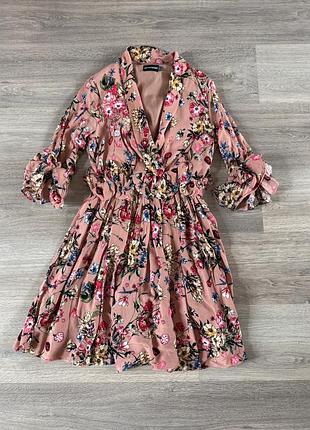 Сукня від prettylittlething