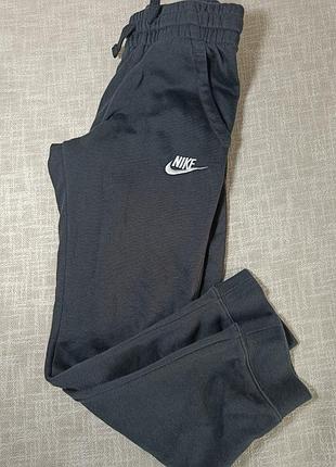 Черные спортивные штаны-джоггеры nike на рост 128 см