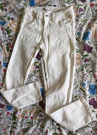 Джинсы zara 36р. белые женские коттон
