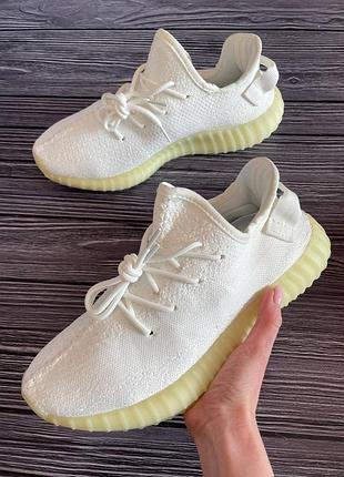 Женские мужские кроссовки adidas