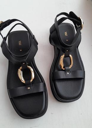 Сандалии 36р zara