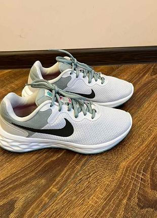Кроссовки женские nike