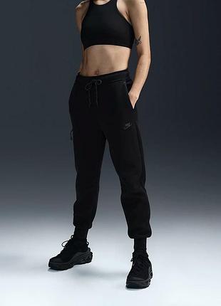 Жіночі спортивні штани nike tech fleece