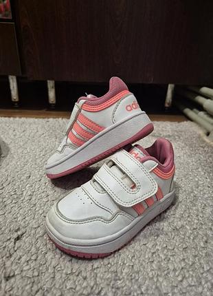 Кроссовки adidas