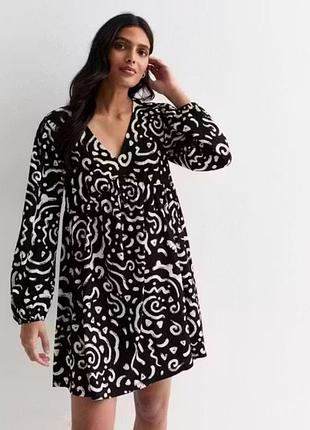 Черно-белое платье мини с абстрактным принтом new look, размер uk 12 (l)