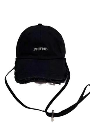 Кепка jacquemus с необработаным краем и шнурком