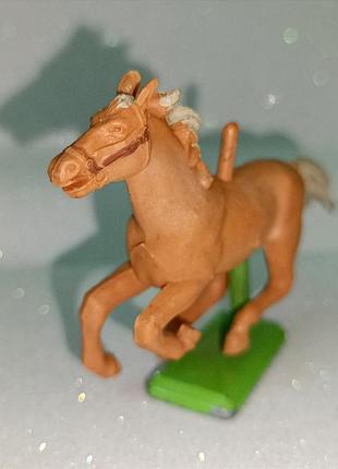 Винтажная игрушка britains detail, 1971, фигурка лошади. английский.