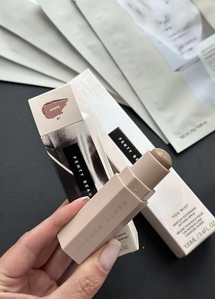 Скульптор для обличчя fenty beauty match stix matte skinstick (01 amber) 7.1 g