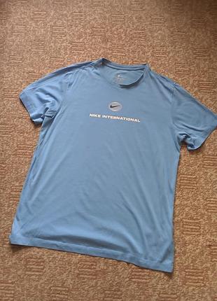 Футболка мужская nike