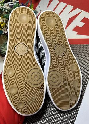 Кроссовки adidas 7