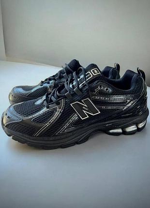 New balance 1906r | triple black | silver detail |