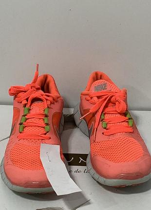 Легкі жіночі кросівки nike. оригінал