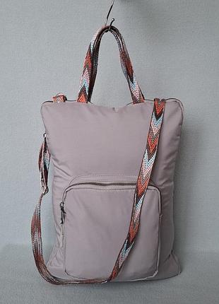Арасива світло сіра сумка фірми chicoree в новому стані