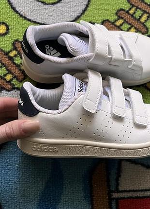 Кроссовки adidas размер 26,5
