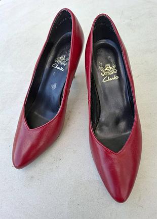 Кожаные туфли clarks