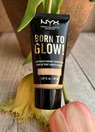 Тональна основа nyx (тон 07 natural) born to glow naturally radiant foundation 30 мл