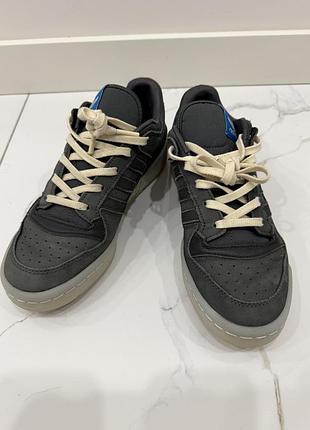 Кросівки adidas