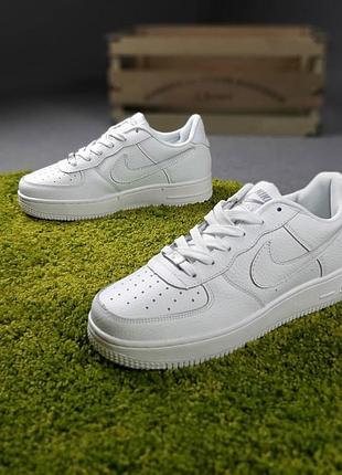 Nike air force белые с теснением sin