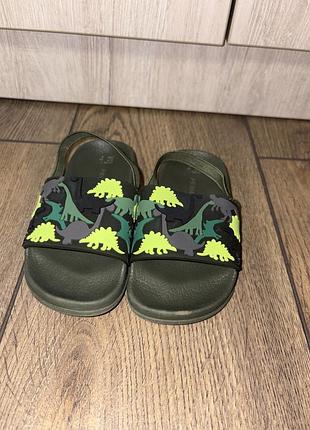 Primark  шльопанці 2