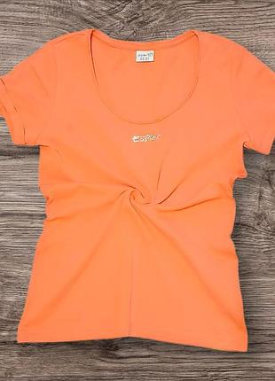 Футболка в оранжевом цвете от esprit