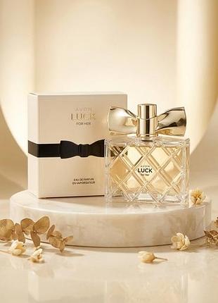 Парфумована вода avon luck
