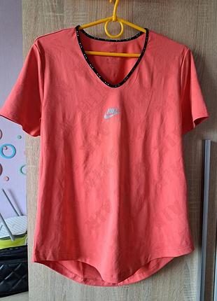 Женская спортивная футболка nike dri- fit коралллового цвета размер м