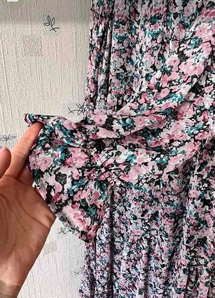Романтична ніжна сукня в квітковий принт pull & bear, s-m.