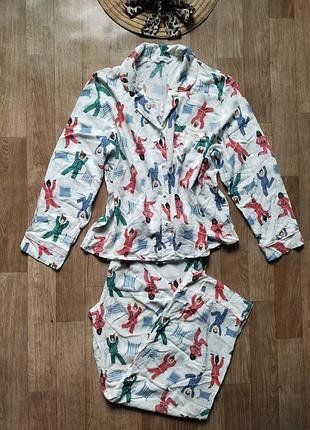 Эффектная пижама из вискозы tu