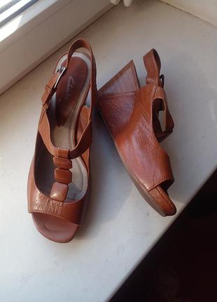 Босоножки clarks