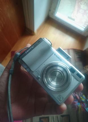 Цифровой фотоаппарат fujifilm finepix e550