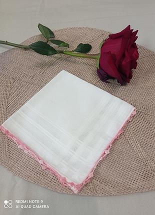 Носова хустинка із ажурним краєм 30*30см