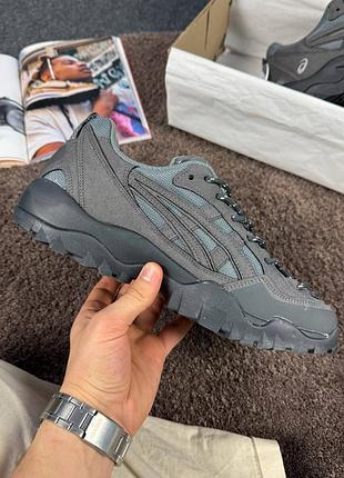 Стильные кроссовки asics gel-pickaxe grey