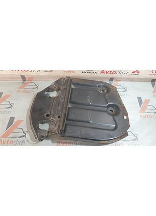 Кришка акумулятора 648601kb5a nissan juke 2013 дизель