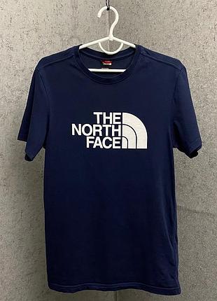 Синя футболка від бренду the north face