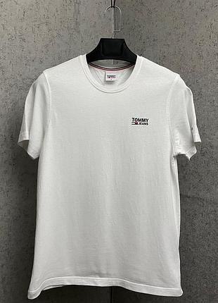 Біла футболка від бренду tommy hilfiger jeans