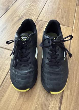 Футзалки-сороконожки 33 розмір joma